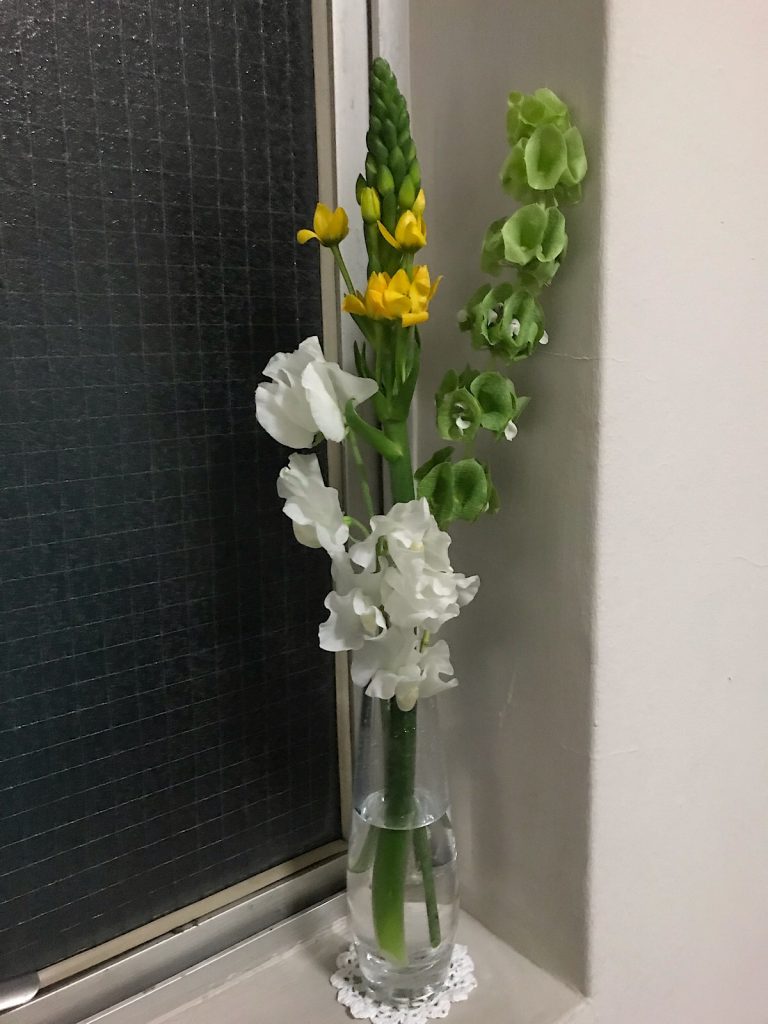 希望 と 穏やかな心 英語道弟子課程弟子 S M さんが表現した お花の美意識 英会話道場イングリッシュヒルズ